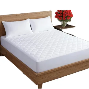 Wholesale Custom Logo Color Eco-Friendly Quilted 110gsm Polyester Mattress Protector for Hotel Hospital Use
