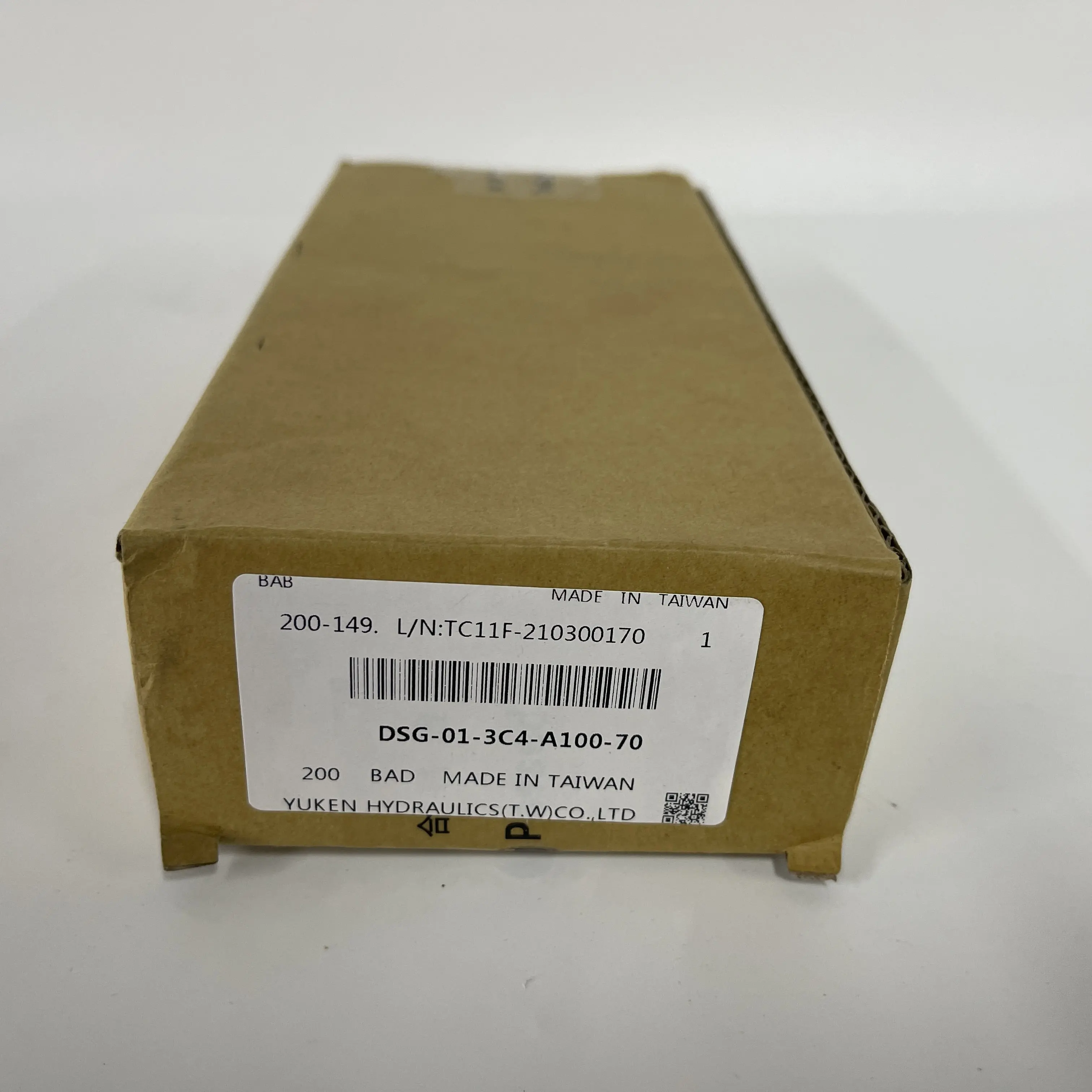 Yuken Solenoid Directional Valve DSG-01-3C4-A100-70