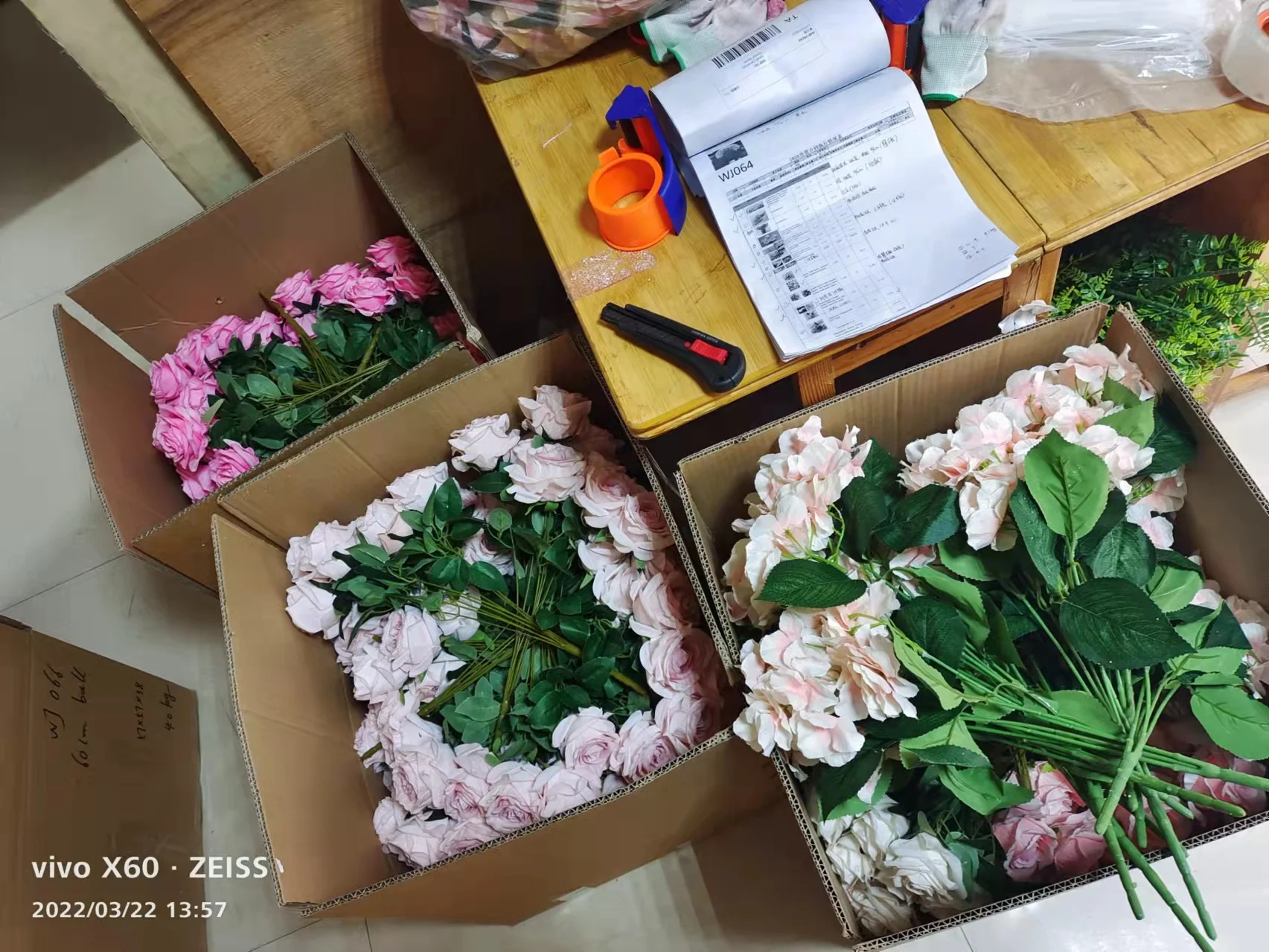 Ifg Floral Supplies Romantic 55cm Long Stems White Flowers Artificial