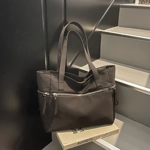 2026 New Simple Solid Color Zipper Shoulder Bag  Women Large Capacity Fashion Weekender Overnight Travel Tote Bags for Women