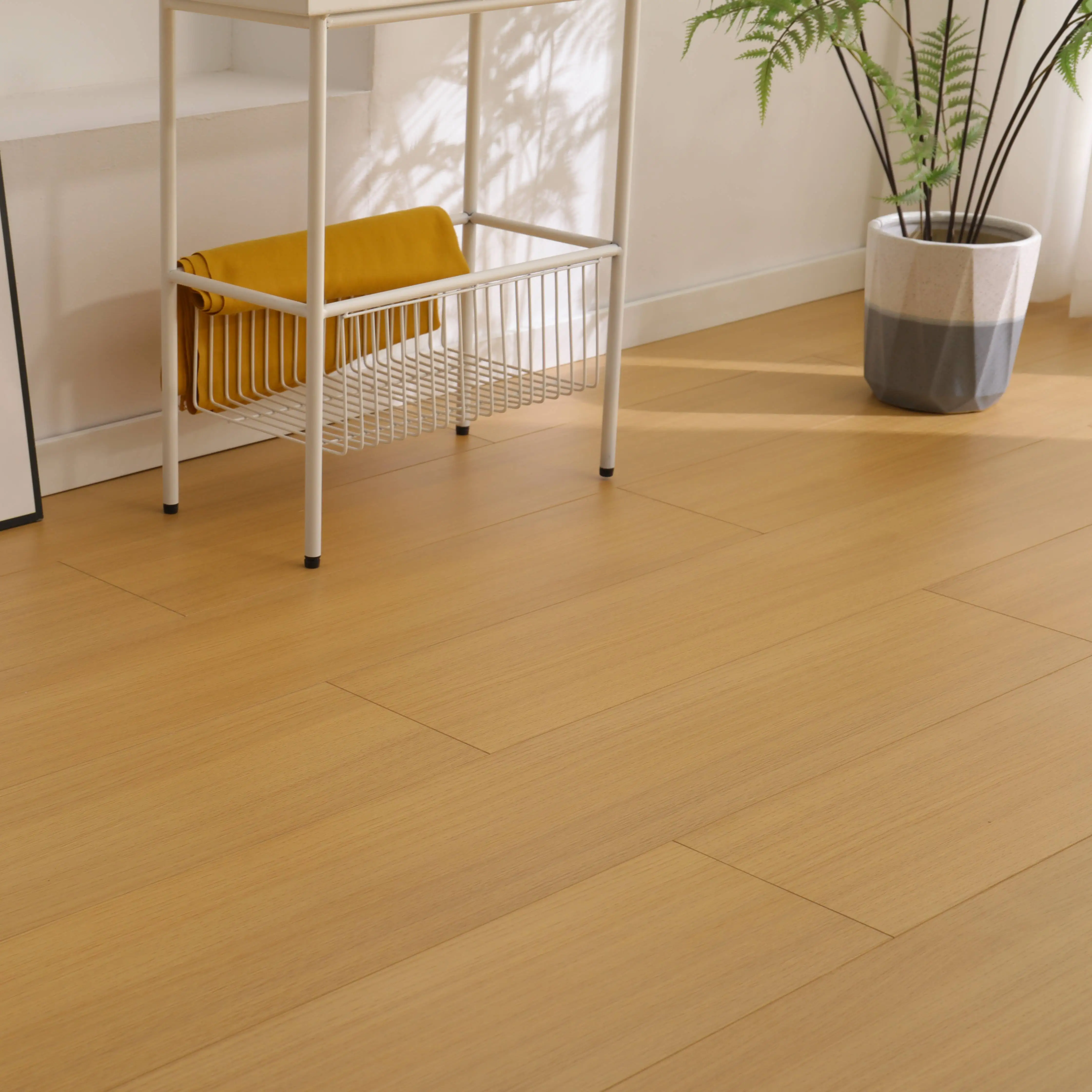 Locking Installation Structure Stable Household Solid Wood Composite Flooring Environmental protection and Health