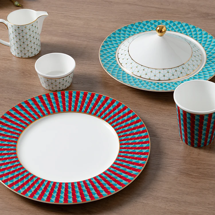 Luxury Morden Fine Bone China Dinnerware Set Includes Dishes Plates Bowls Soup for Christmas