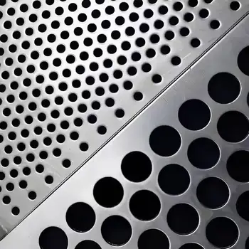 2025 Perforated Mesh Panel Punching Hole Metal Sheet Fence Stainless Steel Perforated Mesh for Decoration and Sound Barrier