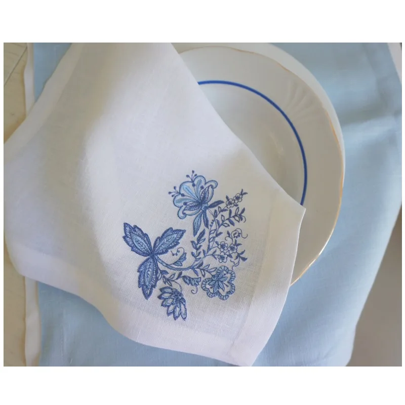 Lot de 4 serviettes de table en polyester à motif floral vintage bleu roi  pour la cuisine, les fêtes, le Nouvel An, la décoration de mariage :  : Cuisine et Maison