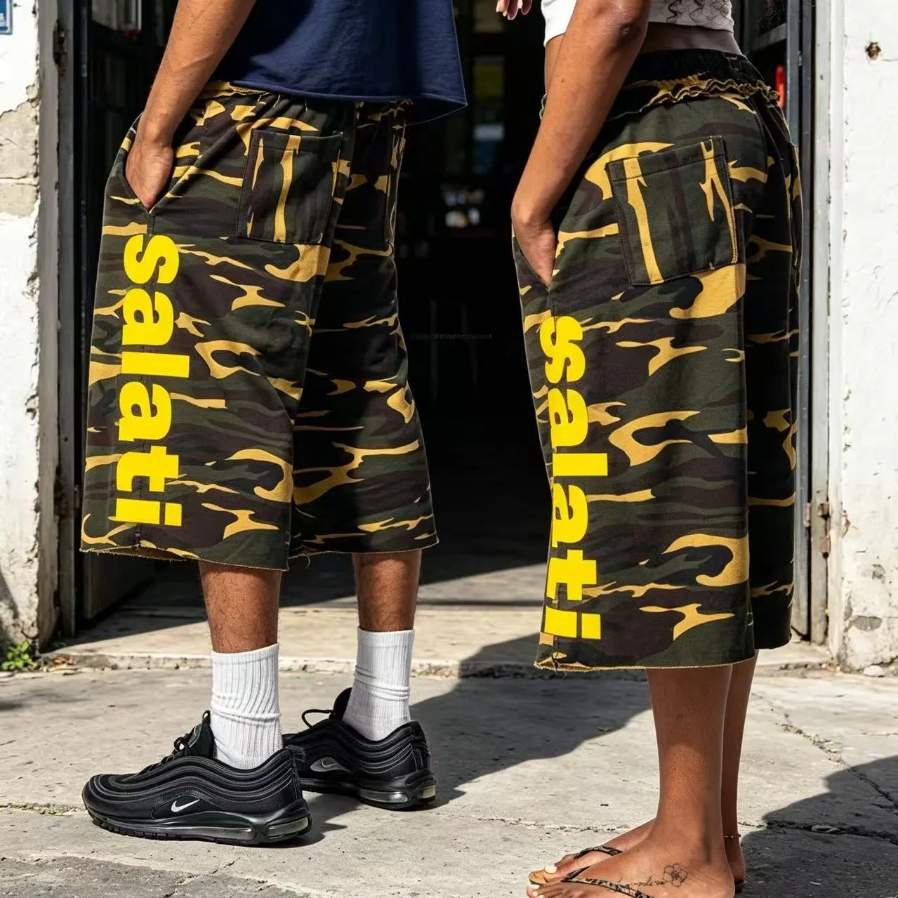 Wholesale Y2K Men's Camo Baggy Wide Leg Shorts 100% Cotton Drawstring Yellow Graphic Print Raw Edge Heavy Fleece Streetwear Bulk