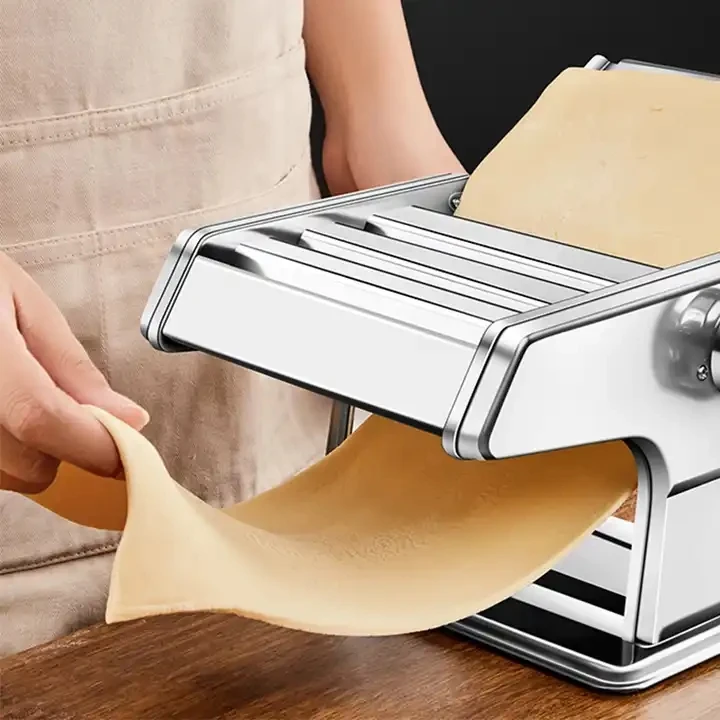 パスタメーカー、 ヌードルメーカー 自動小型電動手持ちヌードルプレス