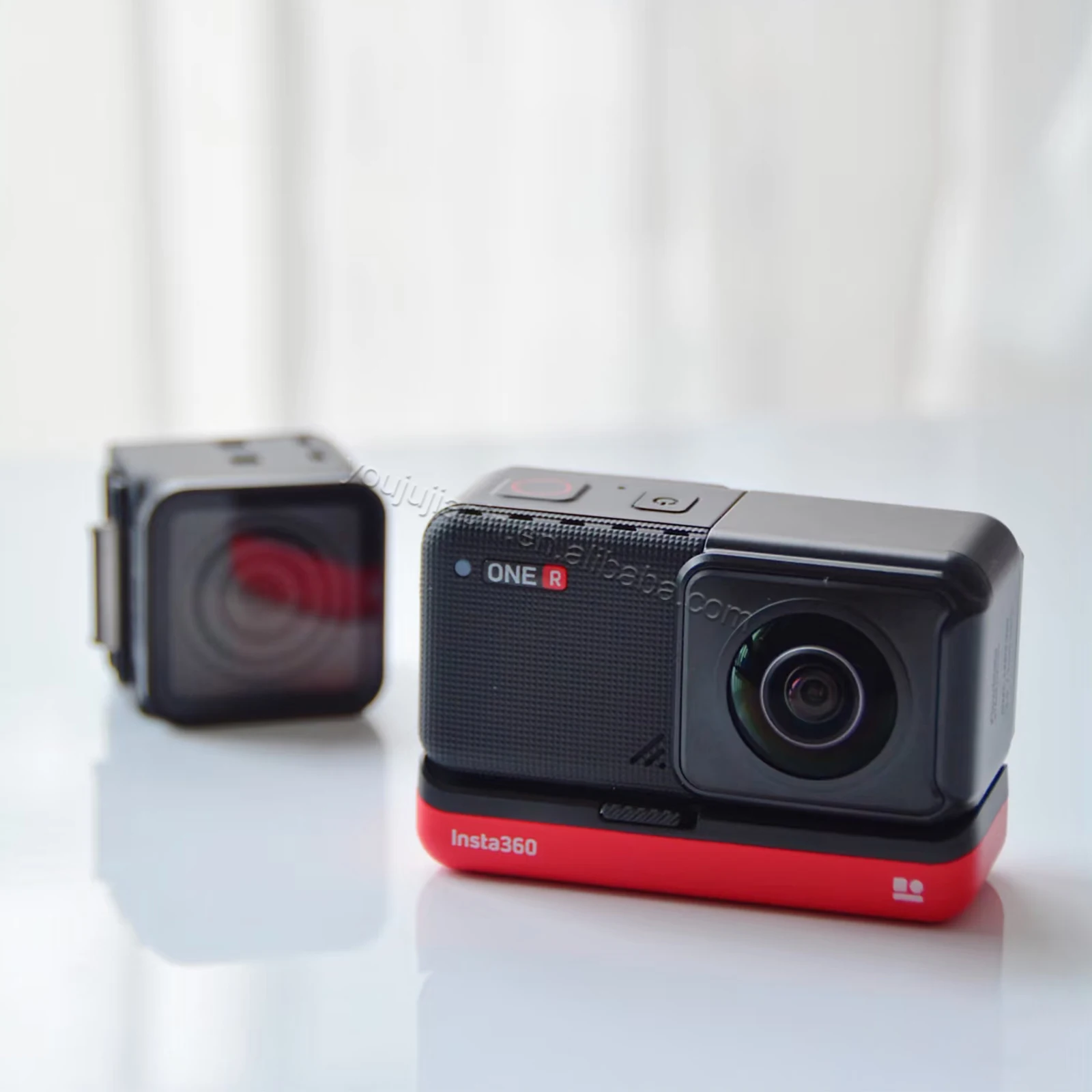 Insta360 ONE RS スポーツアクションカメラ Insta 360 4K 5.7K 48MP 