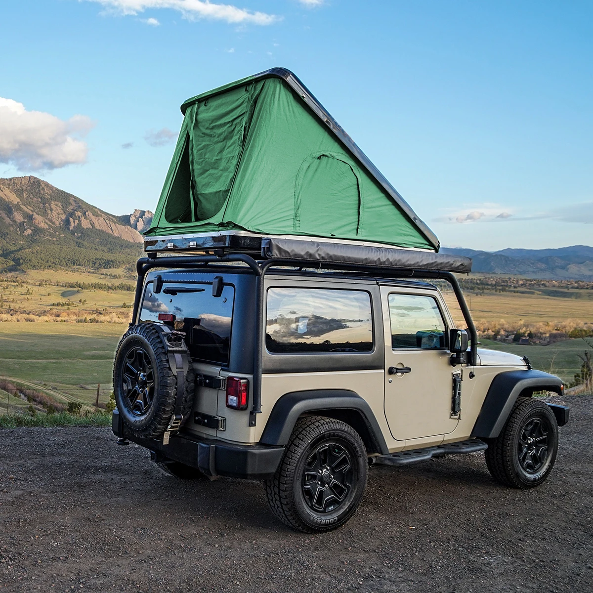 Hard Shell Aluminium Rooftop Tent Jeep Outdoor 4x4 Hard Top Tents - Buy Jeep  Jk Roof Top Tent,Rooftop Tent For Jeep,Jeep With Roof Top Tent Product on  