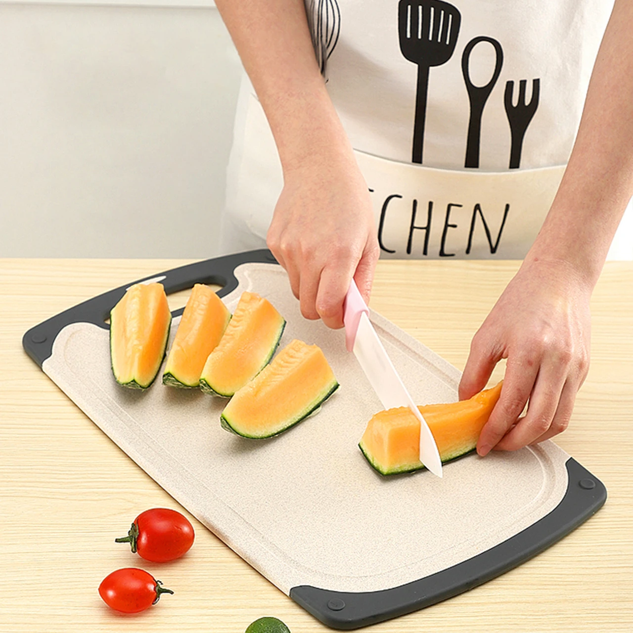 Travelwant Flexible Wheat Straw Cutting Board Mats in Unique