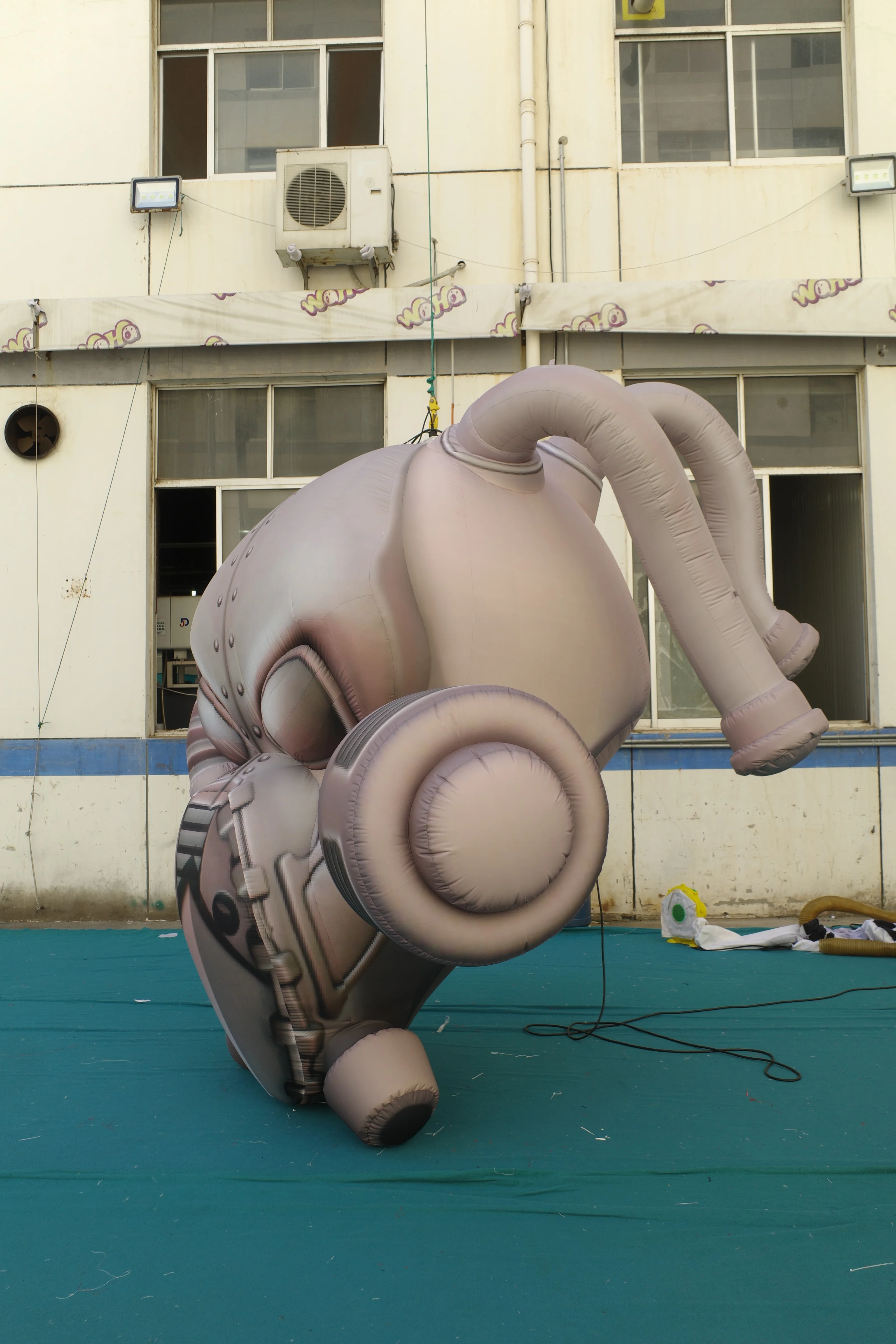 Giant Inflatable Cyberpunk Gas Mask Monster for Halloween, Durable Hanging Advertising Inflatable