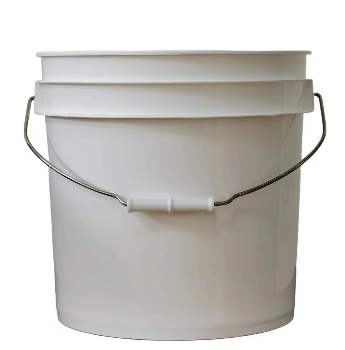 2gal White HDPE Plastic Open Head Buckets - White