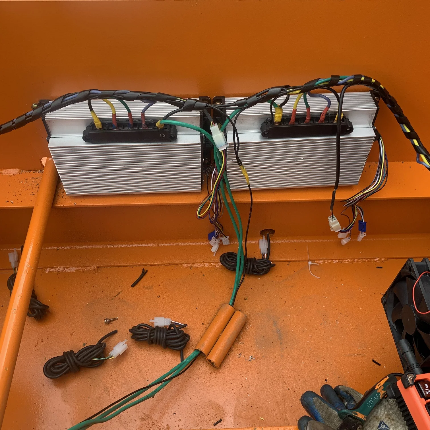 Low Price Battery Powered Type Trackless Transfer Cart Electric Flat