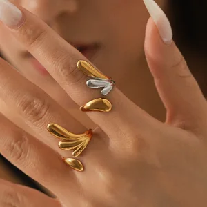 MW Fashion Trendy Ladies Daily Street Stackable Finger Rings Smooth Twisted Metal Ring 18k Gold Stainless Steel Rings