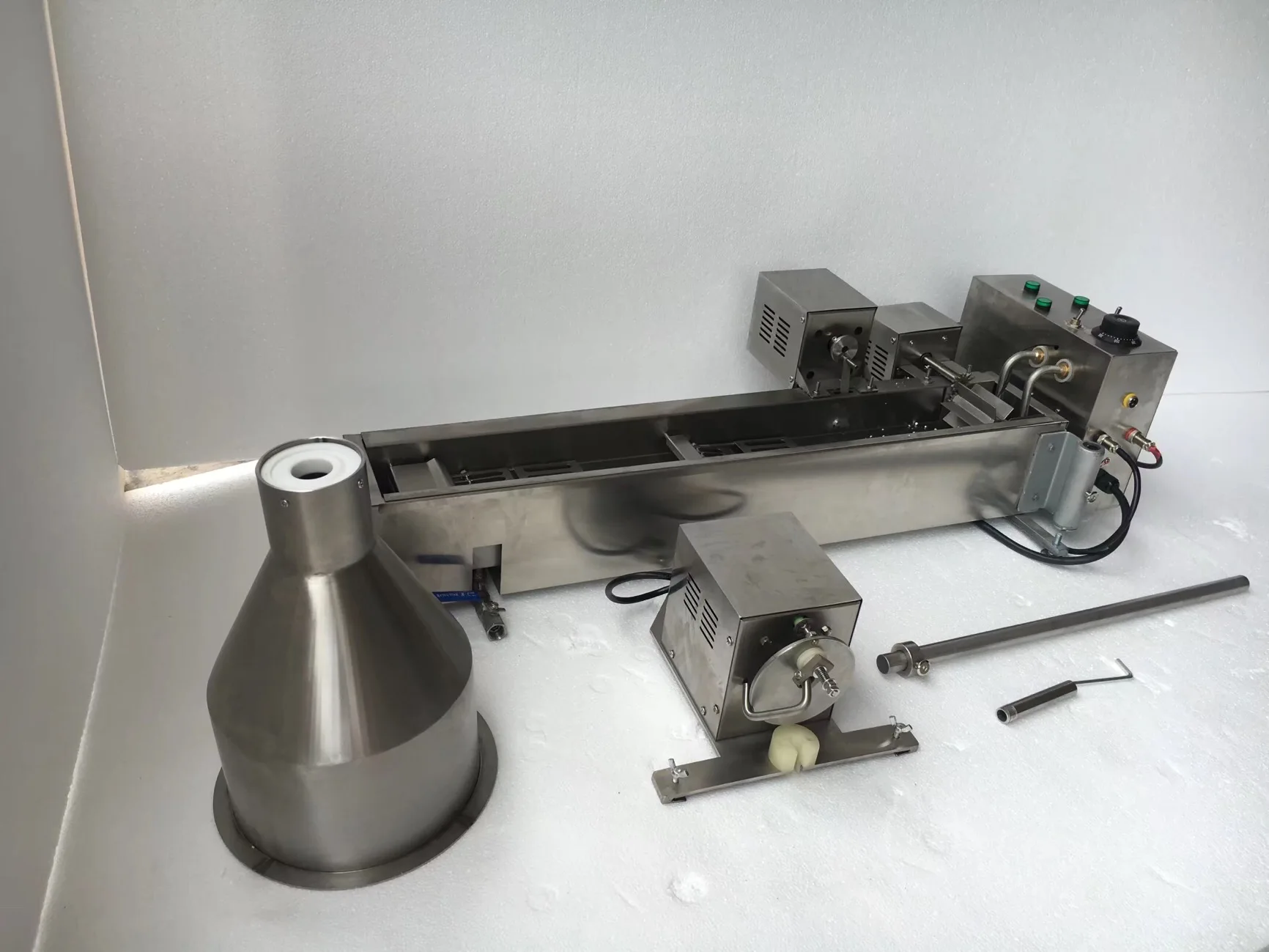 Commercial Automatic Mini Donut Maker Doughnut Making Machine