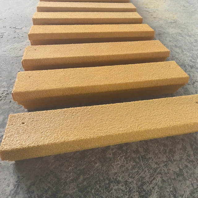 Beautiful and Easy to Maintain FRP Pultruded Stair Nosing, Fiberglass FRP GRP Anti Slip Strip Step Cover for Stairs Tread