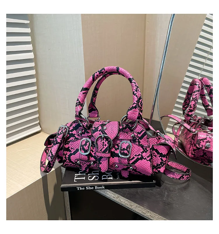 Fashionable Snake Print Simple Clutch Bag 2025 Creative New