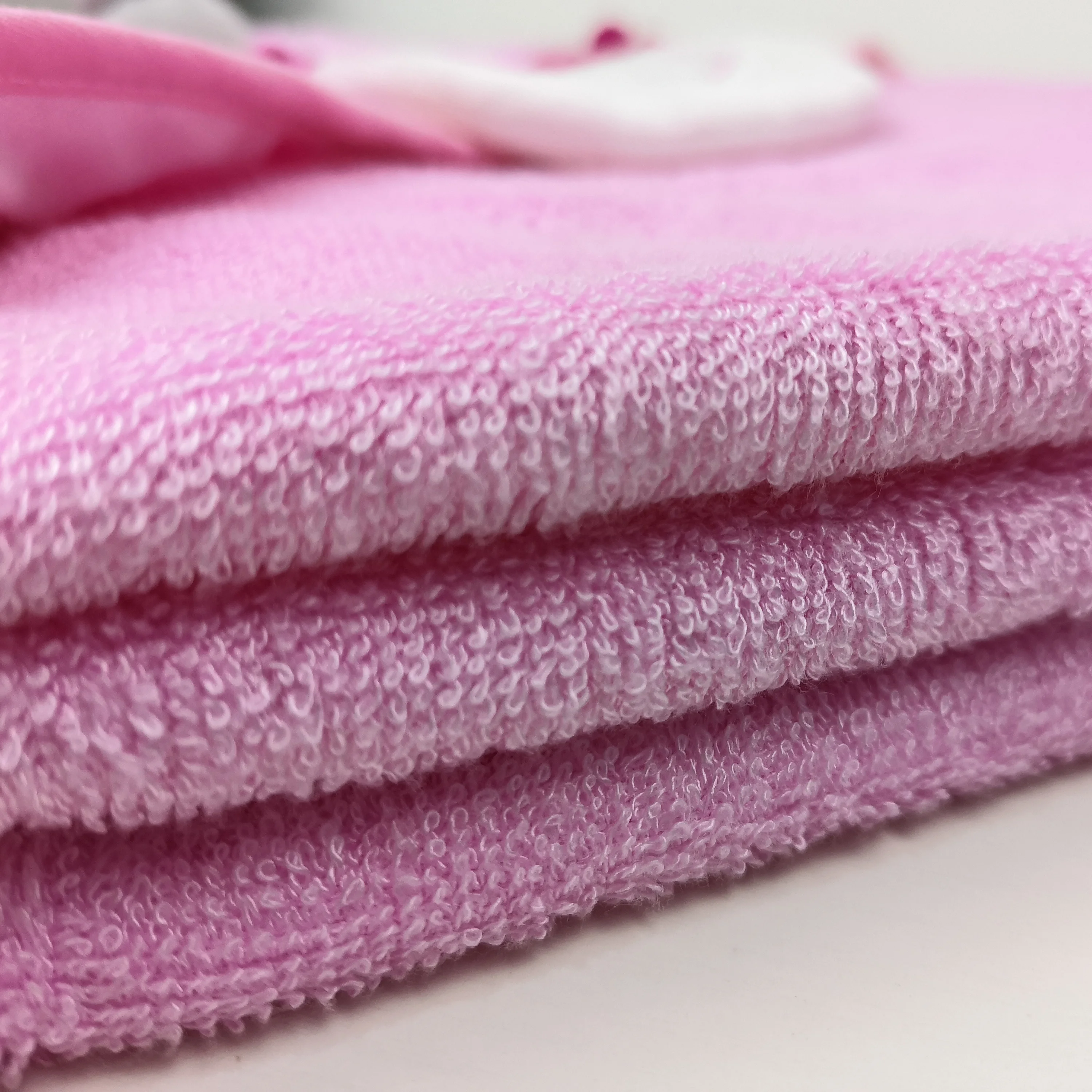 Прямая поставка с завода супер мягкое органическое махровое бамбуковое детское полотенце ткань из бамбука для домашнего текстиля