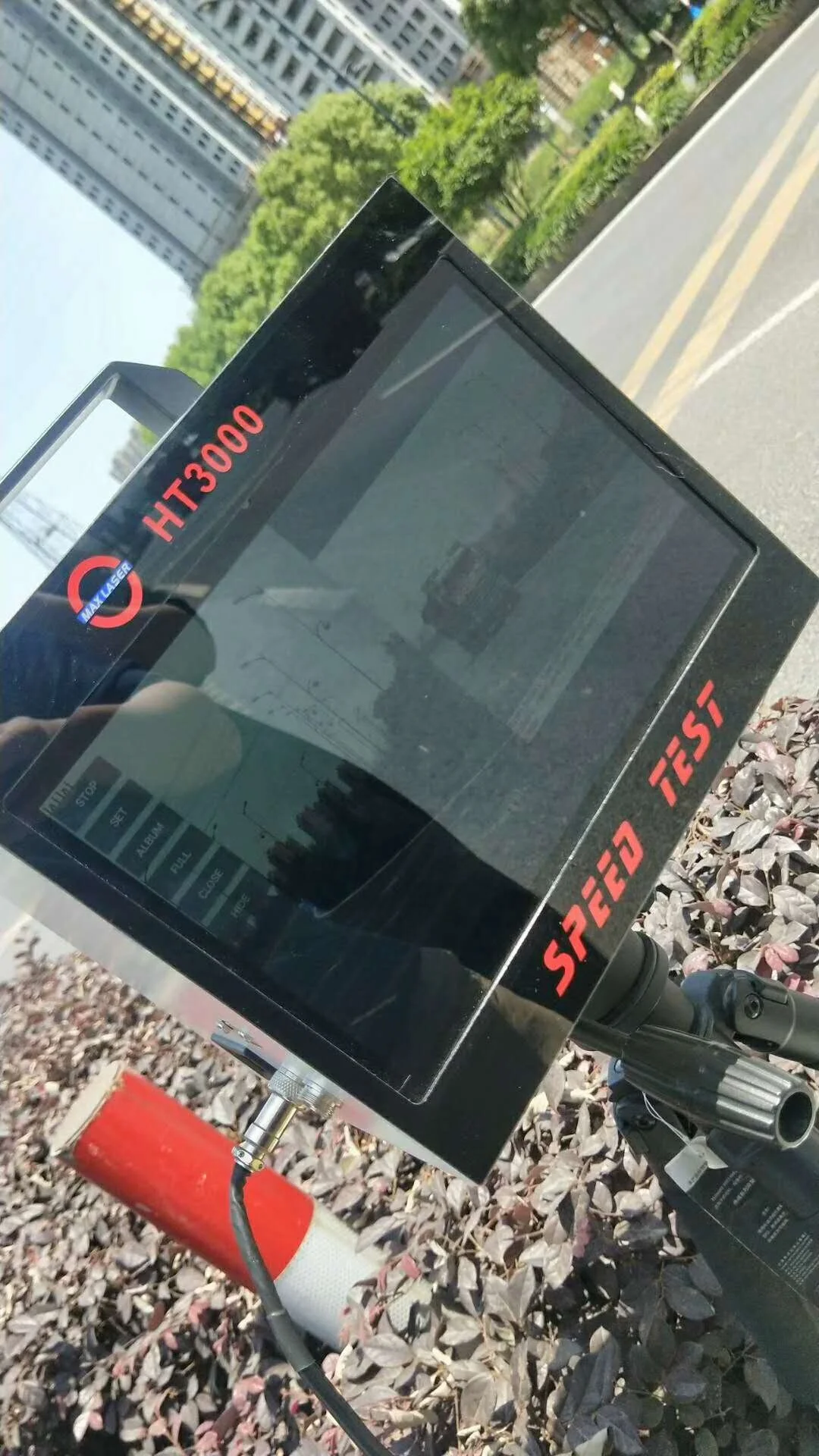 
 Скоростной радар-детектор с электрической камерой  