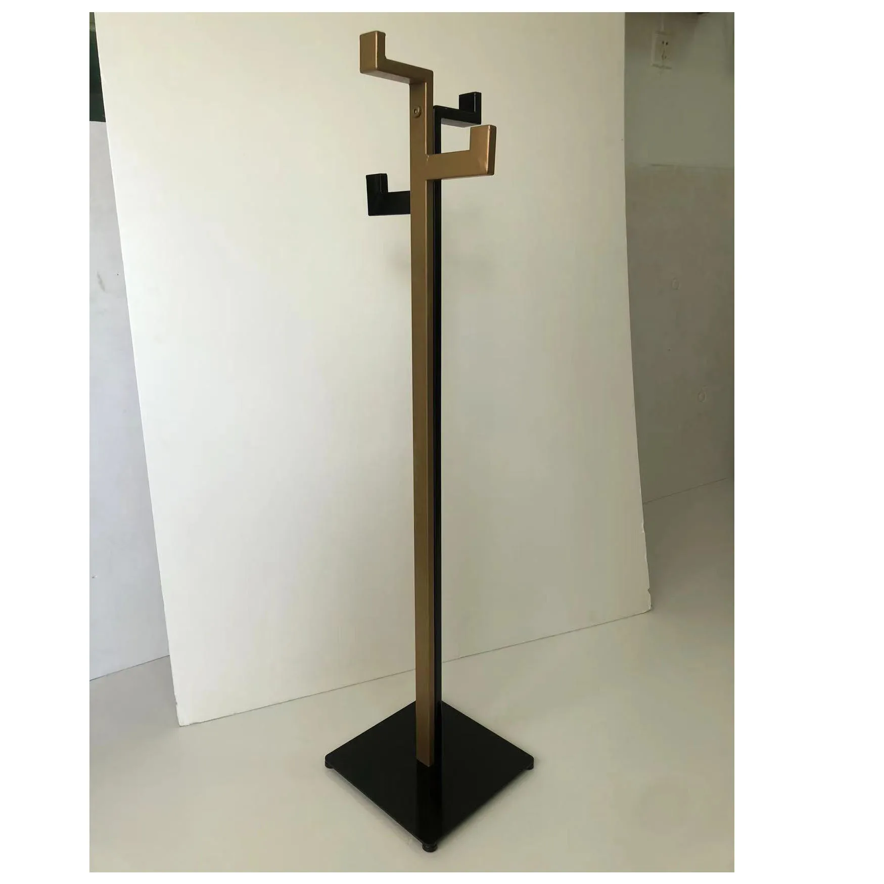 Restaurant Table Side Coat Rack for Hanging Handbag Hat Mini Coat Stand  with Base Retail Store Valet Stand Handbag Stand