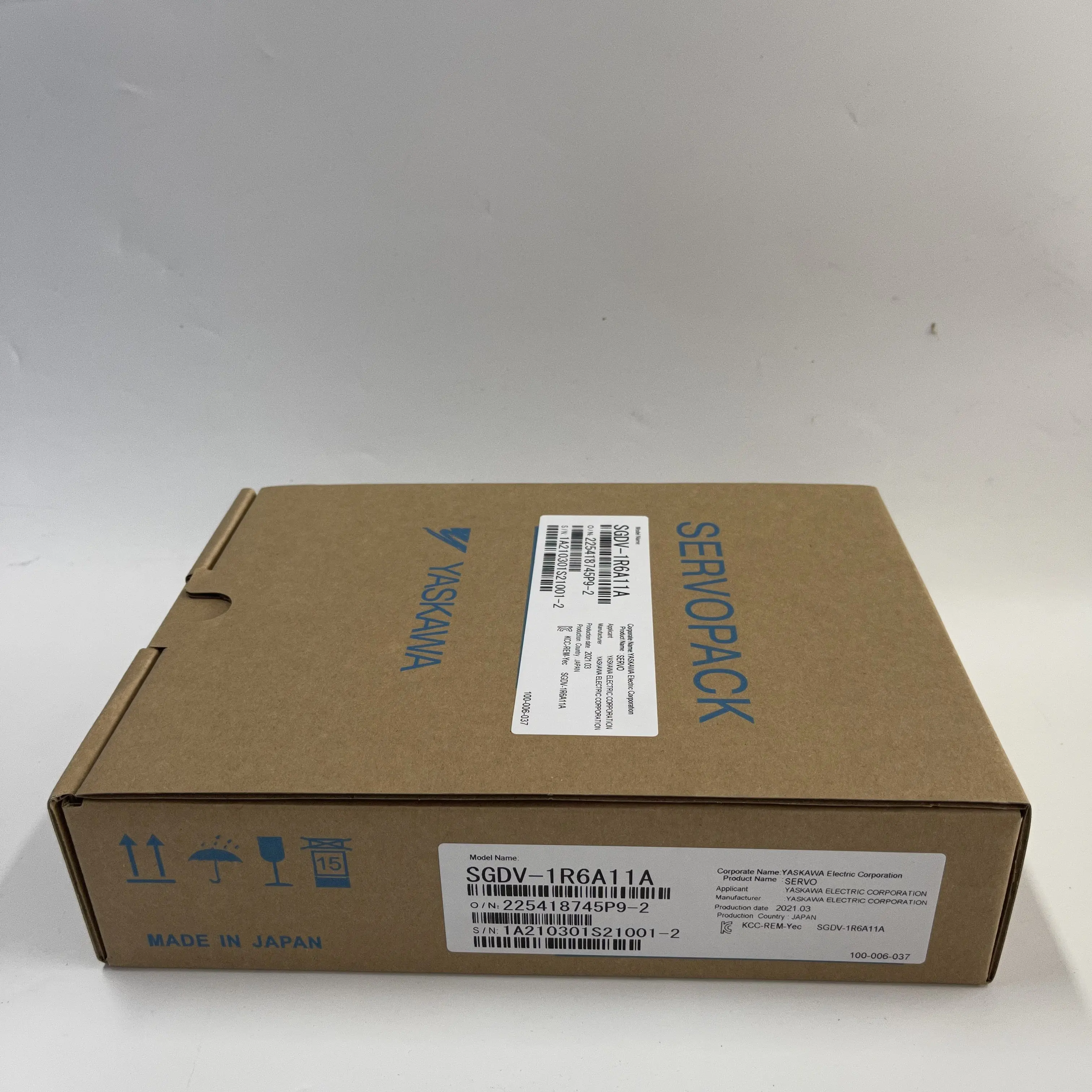 Yaskawa ServoPack Servo Drive SGDV-1R6A11A Yaskawa ServoPack Servo Drive SGDV-1R6A11A
