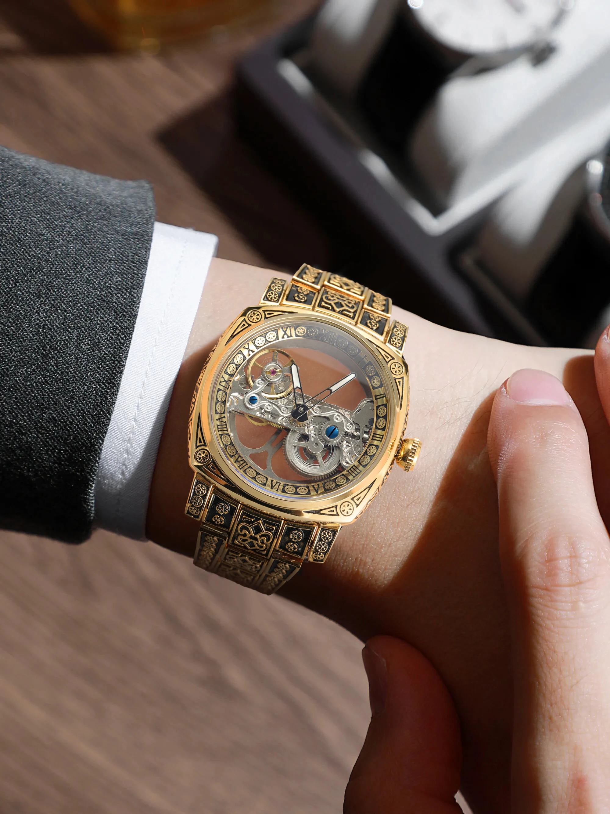Luxury Men's Skeleton Mechanical Watch