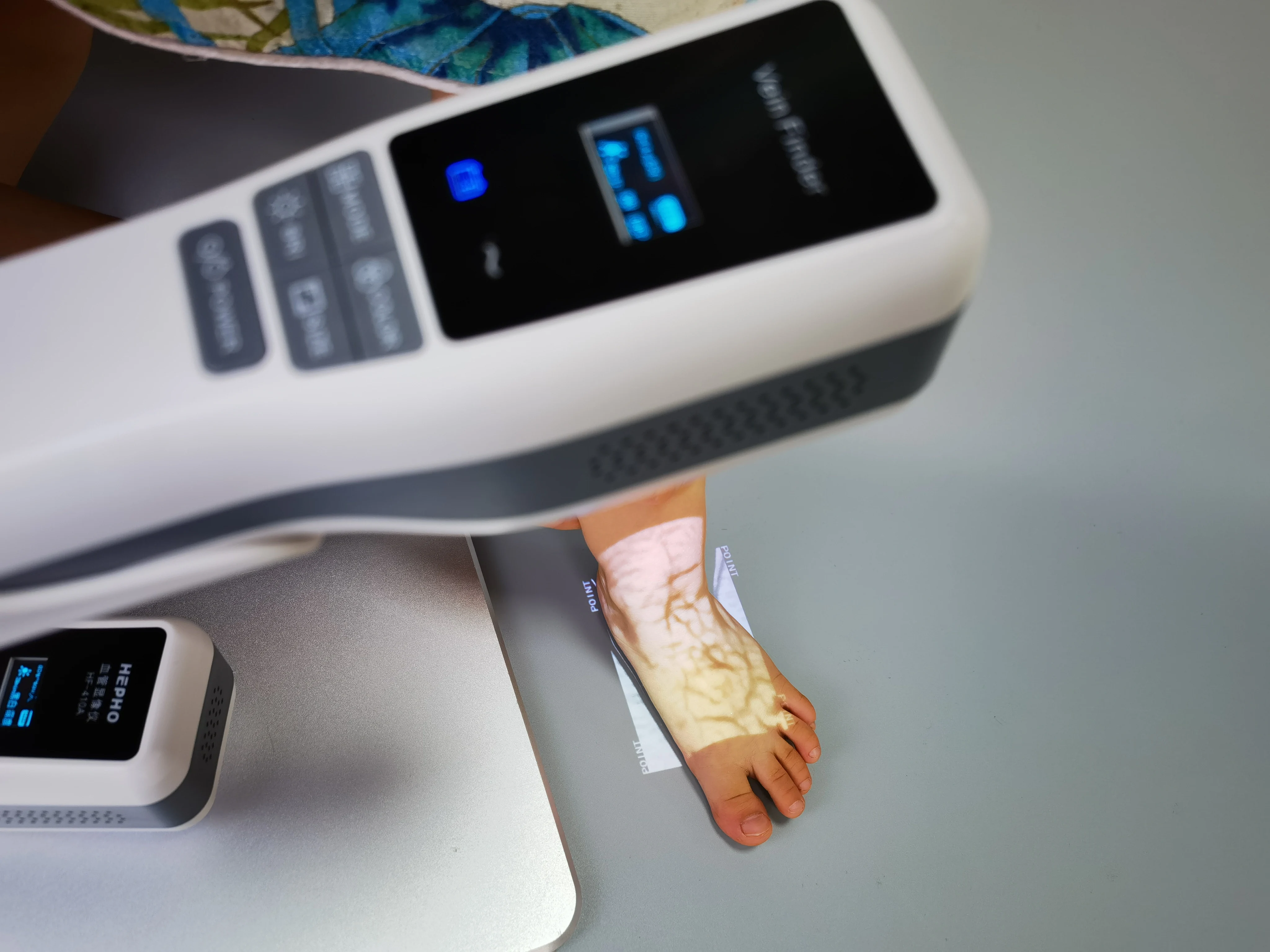 HF-410A Benchtop Vein Finder - High Resolution, Multiple Color