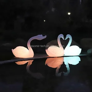 Luminous LED Swan Landscape Light Portable Outdoor Animal Swan Shape Decorative Light Outdoor Cartoon Lighting Sculpture