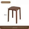 1 silla de madera maciza