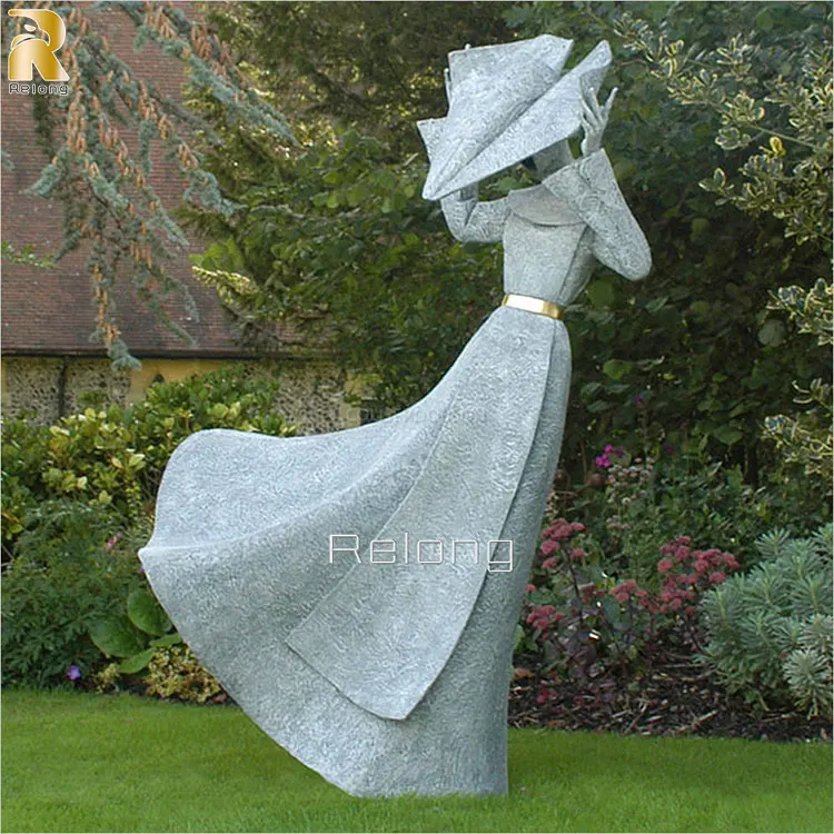 ドレス彫刻ブロンズレディ像の有名な等身大の金属工芸品の女の子