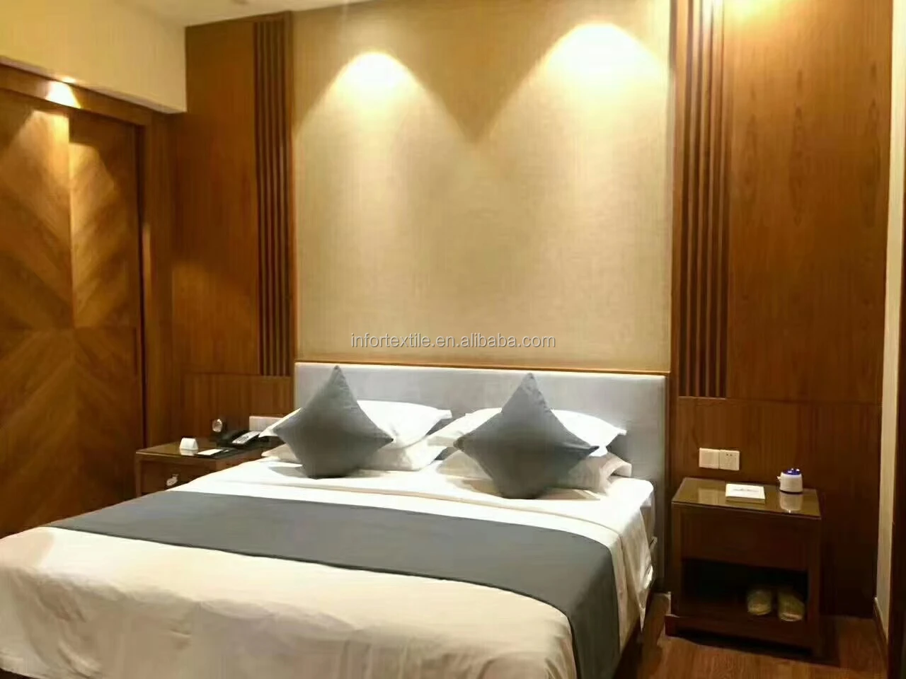 Оптовая продажа с завода OEM роскошный комплект постельного белья для