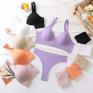 New Customizable High-quality Seamless Underwear Set Back Button Adjustable Latex Pad Comfortably Gathered Bra Thong Set.