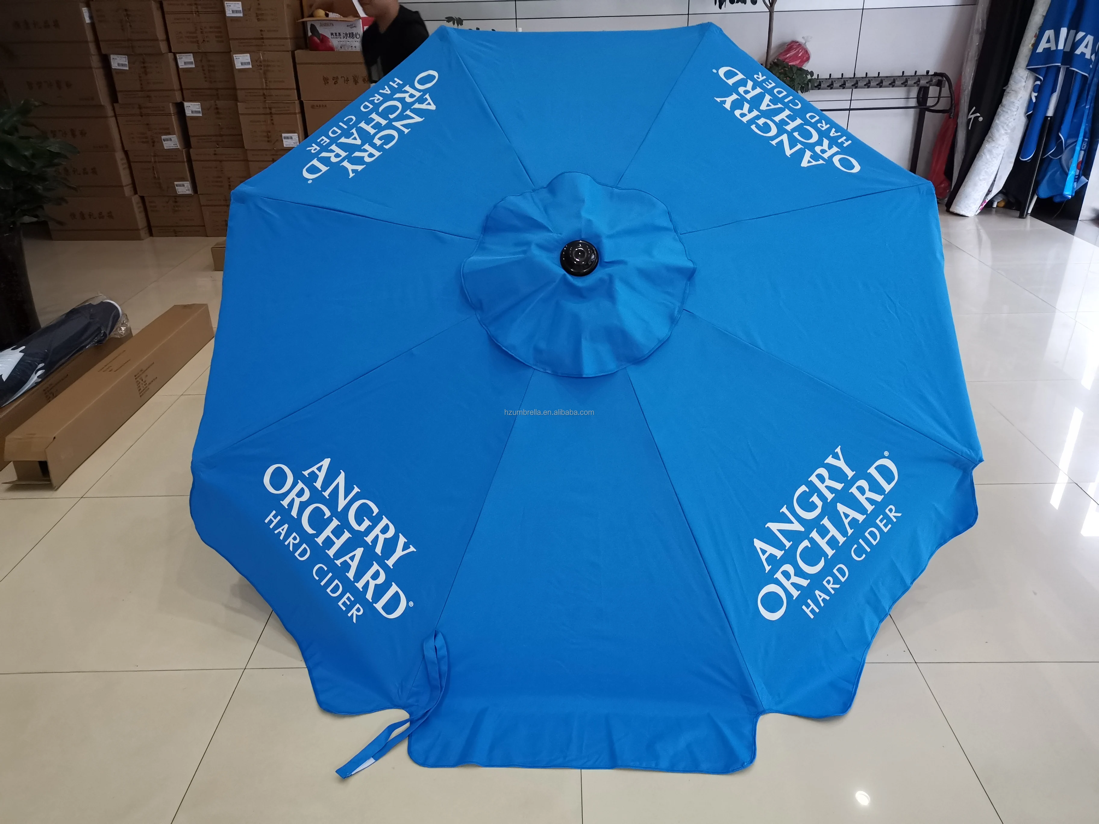 Large Market Umbrella with Windproof Mechanism, Tigo Advertising Beach Umbrella Parasol