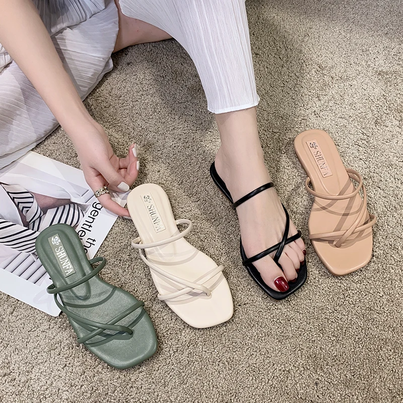 fløjte Mammoth Formen Wholesale 2021 summer sandals women's shoes slippers Korean fashion student  low heel A7 From m.alibaba.com