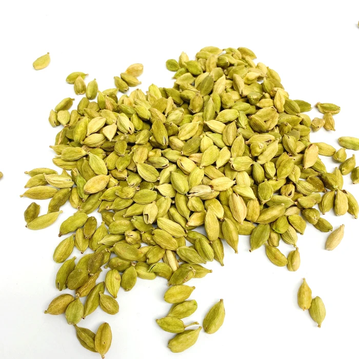 Top Quality Large bulk 100% Natural spices Dried Green Cardamom Wholesale Factory Price