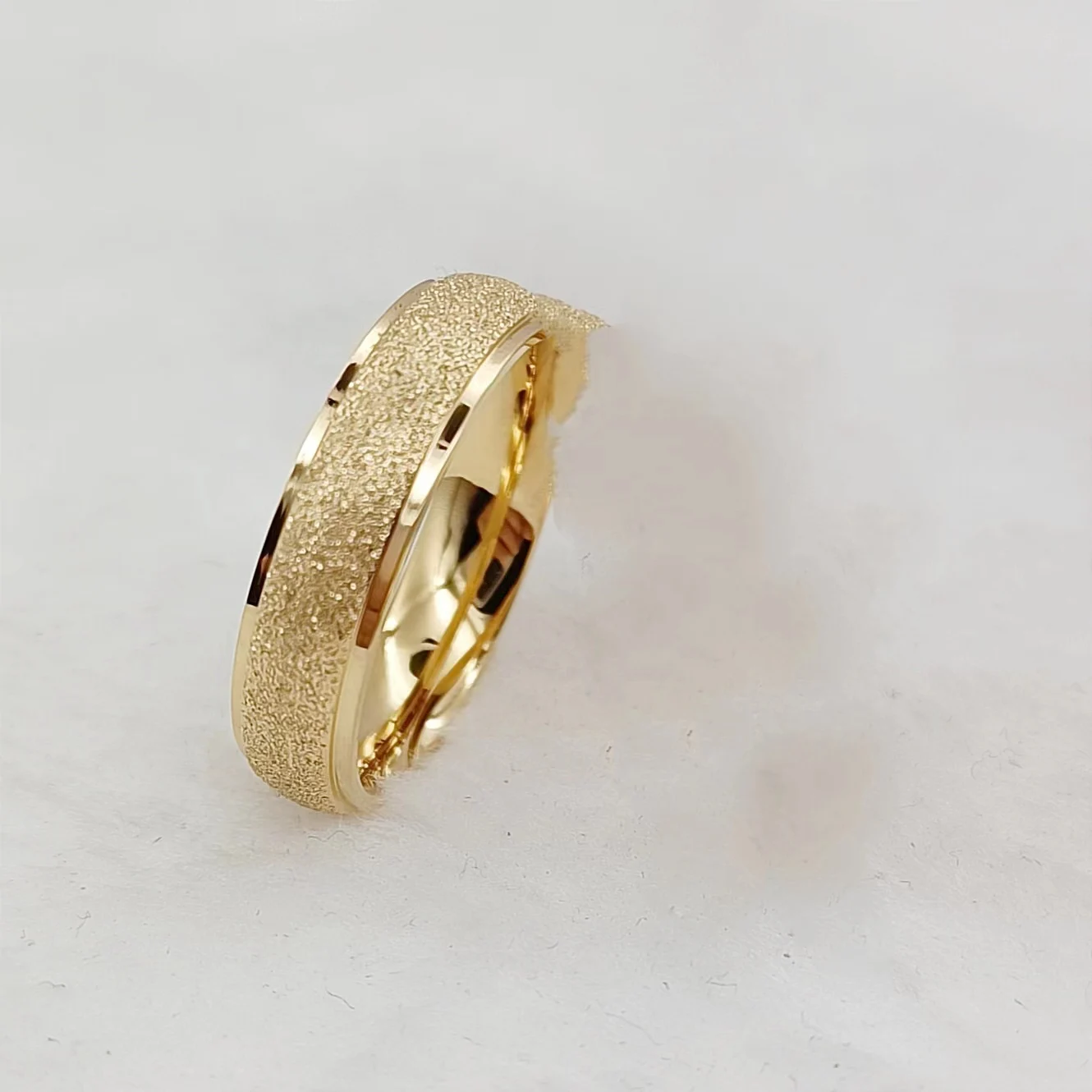 He proposed yesterday! Blurple sapphire cut in the Titan design... I love  it! : r/Shinypreciousgems