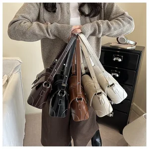 Luxury French Patchwork Vintage Underarm Bag Elegant and Versatile Commutingr Bag Niche Design Fashionable Shoulder and Handbag