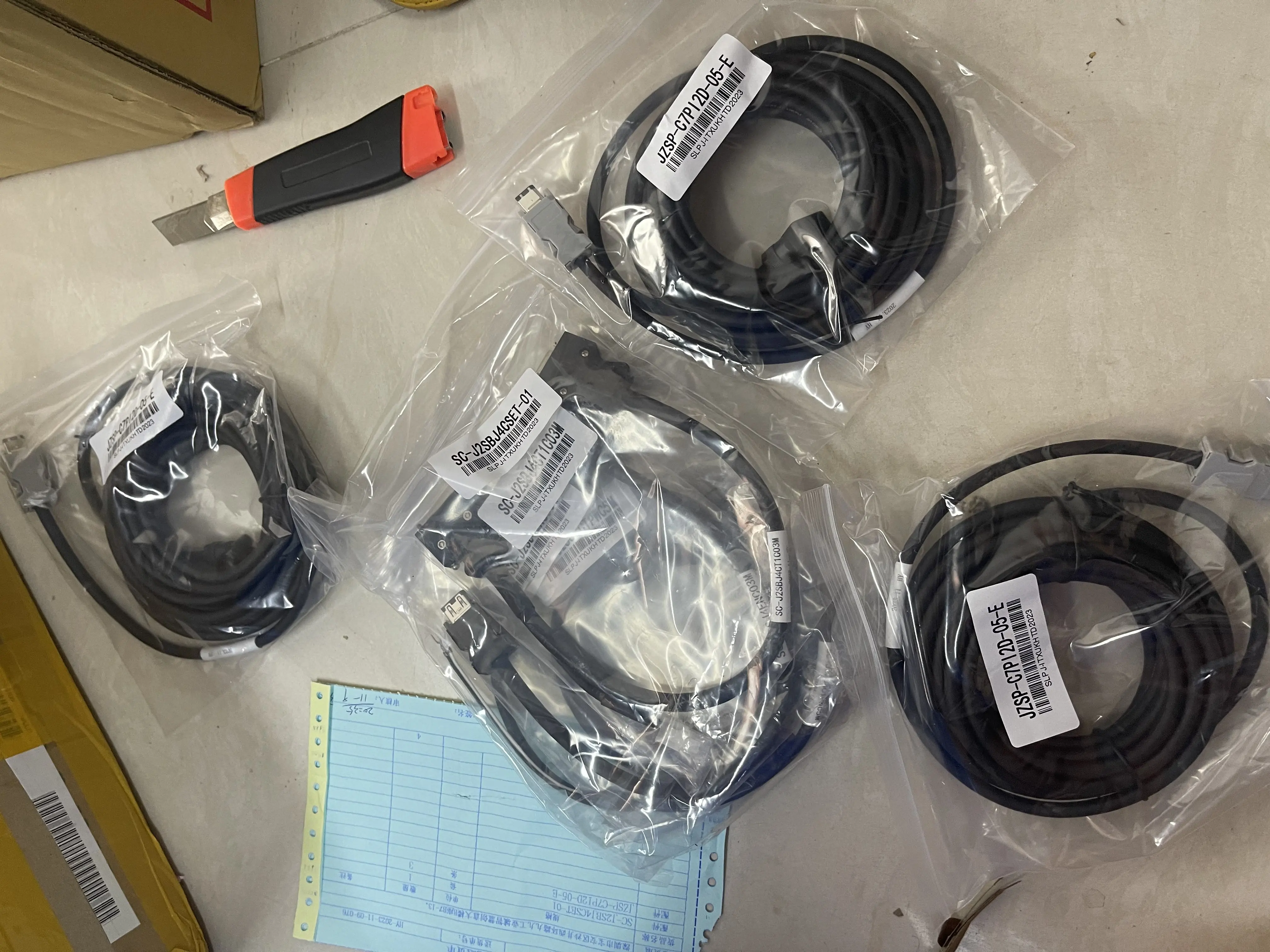 Yaskawa Servo Cable SC-J2SBJ4CSET-01