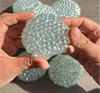 Boule tintante en verre bleu translucide de 6 cm