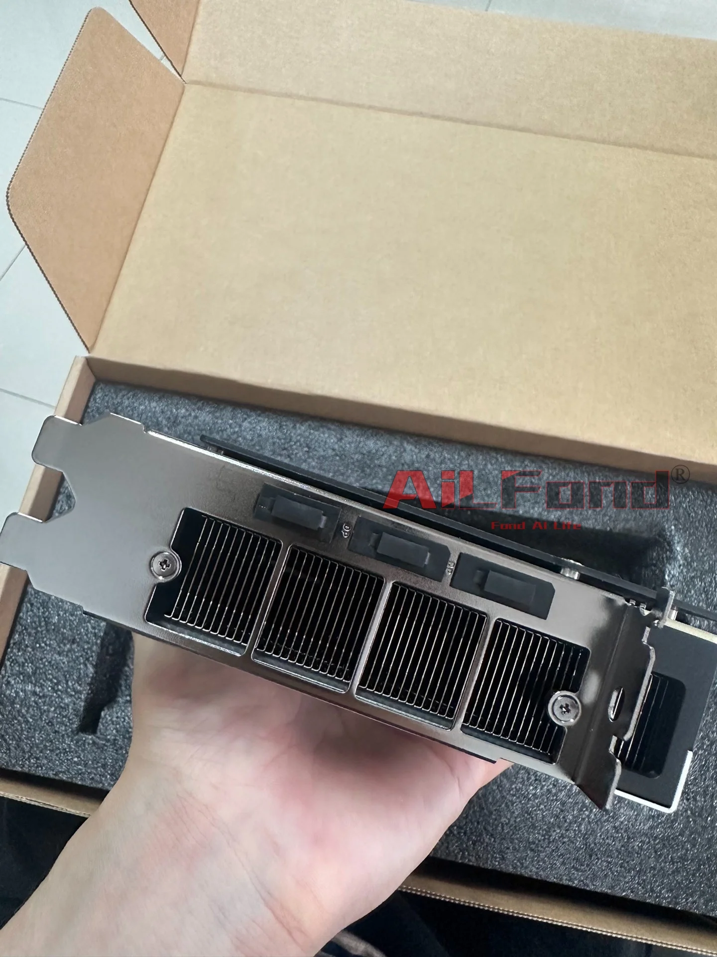RTX 5090 32GB ターボバージョン AIサーバー Deepseek DLSS4、ブラック