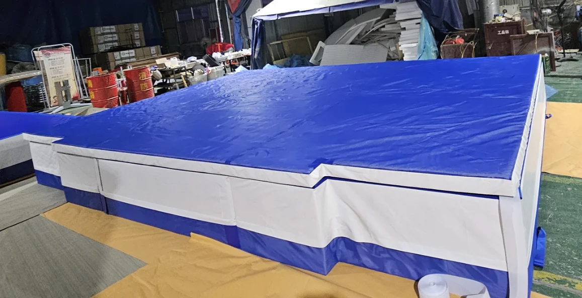 School Athletics Competition High Jump Mat Shock-Absorbing Safety Landing Mat for Long-Term Use