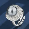Anillo de cuentas gris platino de tamaño abierto