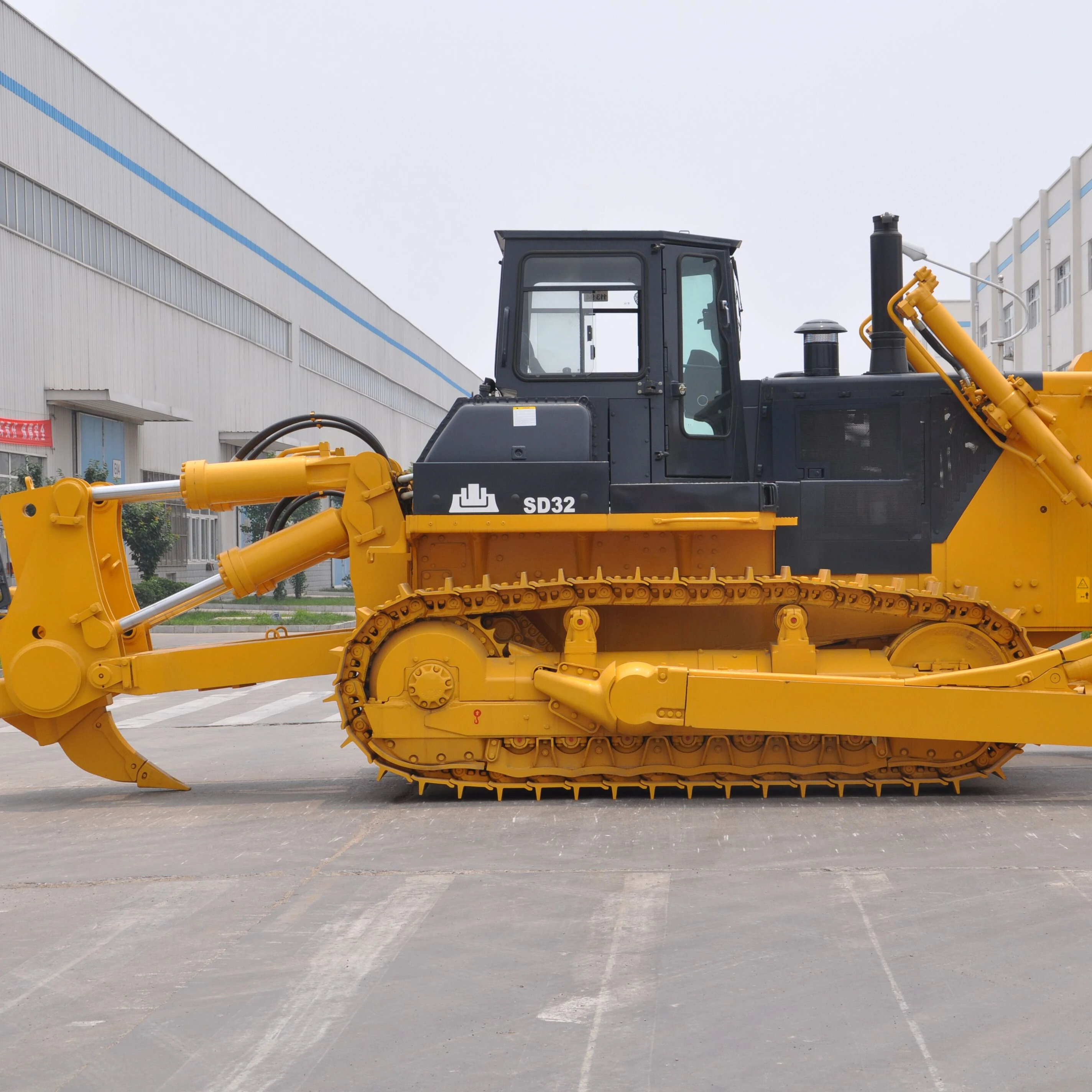 SHANTUI Dozer Price with 320hp Low Fuel Consumption SD32 Bulldozers
