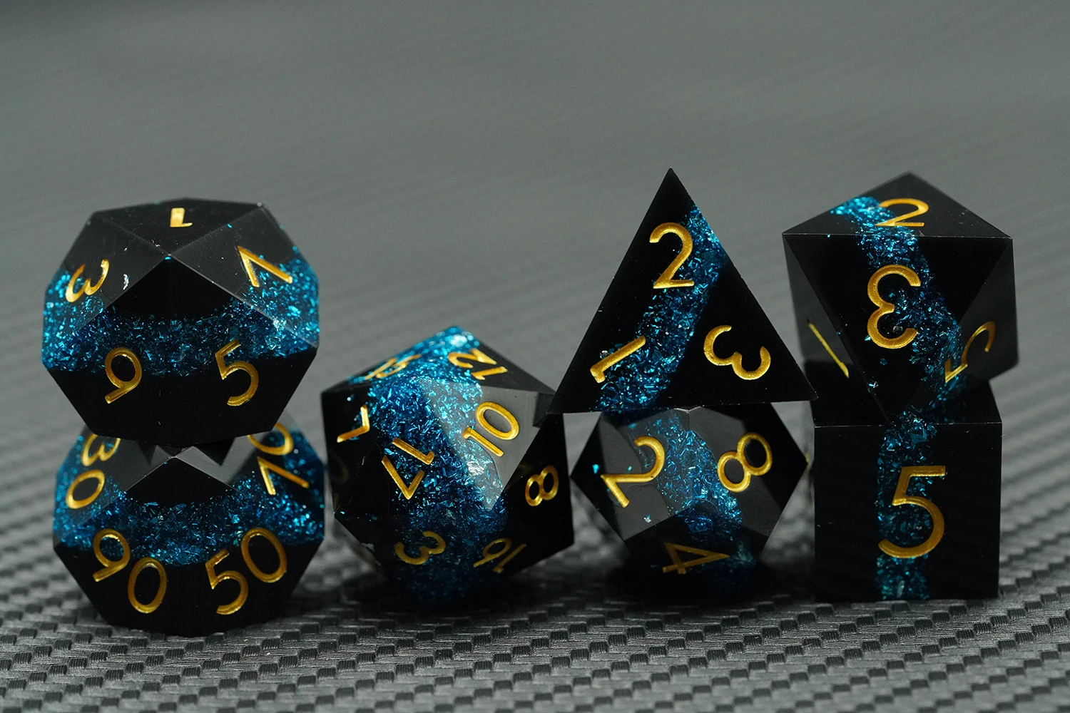High Quality Blue Black Striped Resin Dice Set Polyhedral Shape Custom Wholesale Factory for Dungeons Dragons RPG Gold Number factory