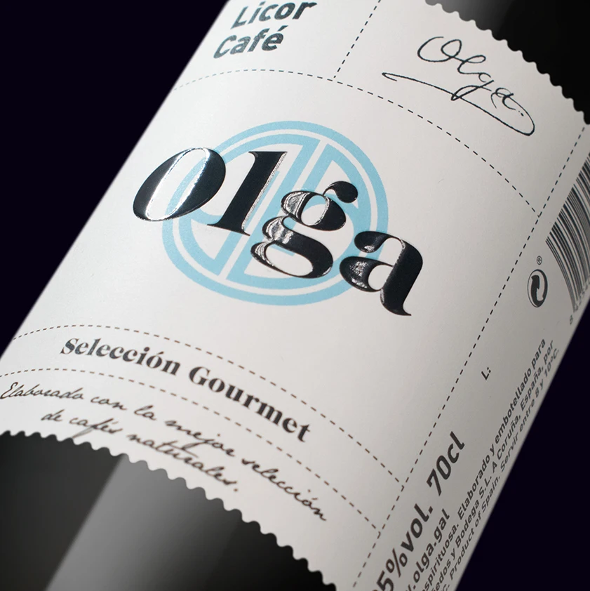 Custom High Glossy Varnish Label Embossed logo Waterproof Spot Uv Sticker Wine Liquor Bottle Digital Printing Packaging Labels