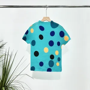 Grace in Every Fold Women's Fashion Shirt High Quality Pleated Print Short Sleeve Top Factory Wholesale