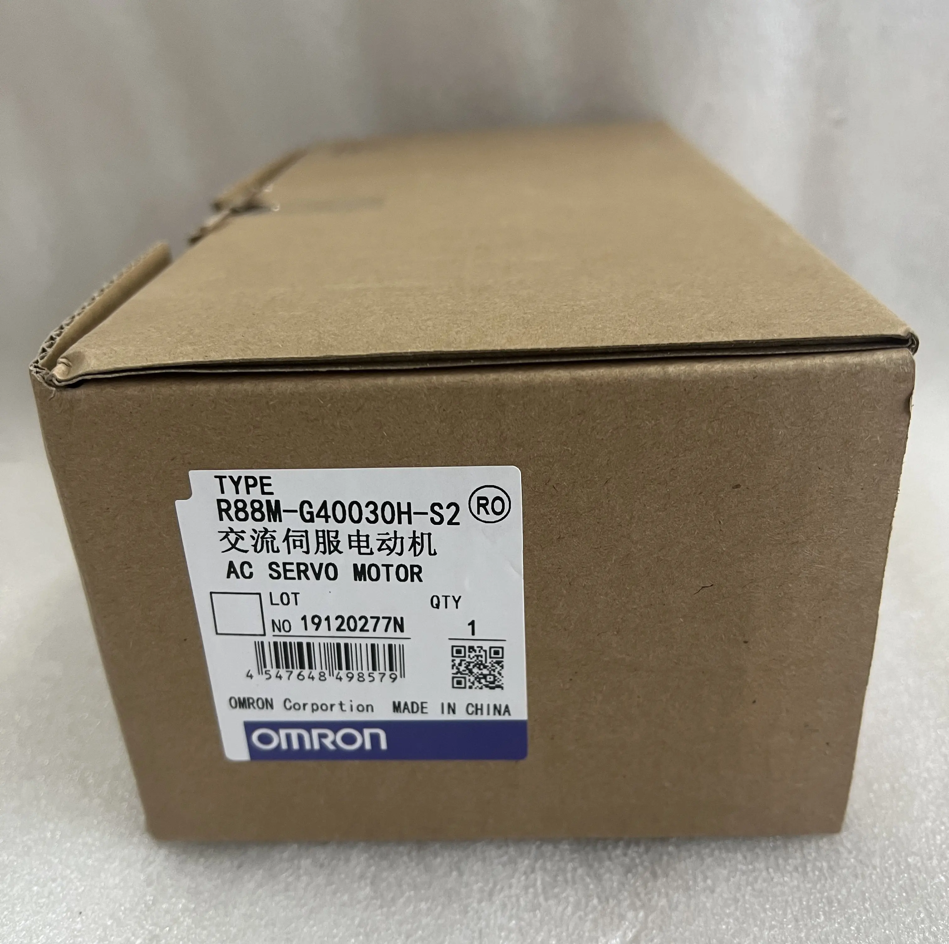 Omron AC Servo Motor R88M-G40030H-S2 Omron AC Servo Motor R88M-G40030H-S2