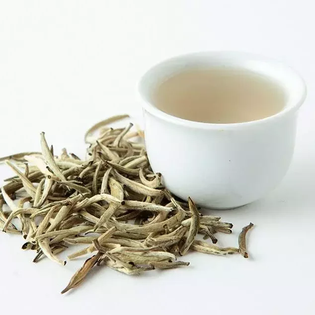 Белый сай. Белый чай White Tea. Белый чай на Цейлоне. Белый чай сорта чая. Египетский белый чай.