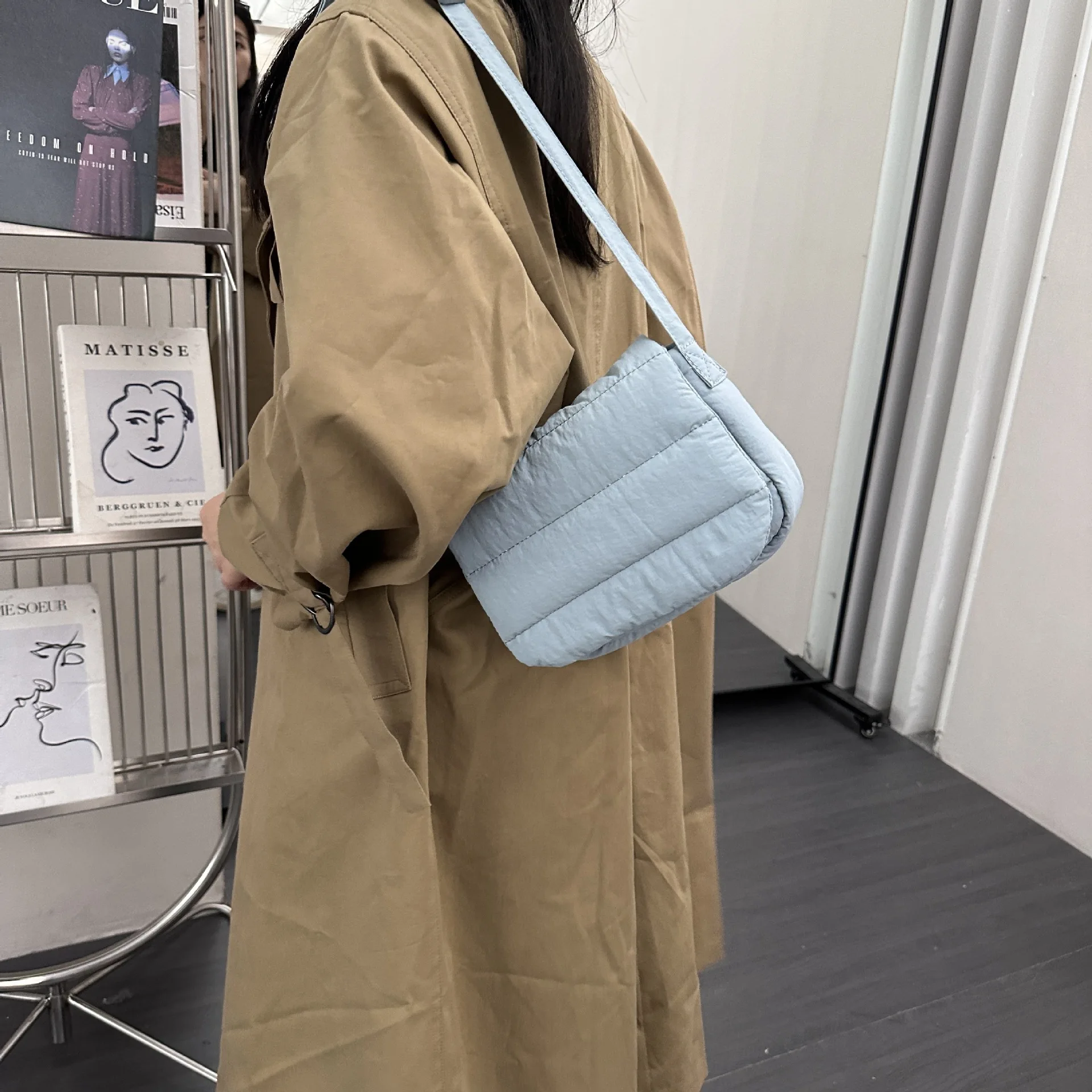 Luxury Women's Designer Handbags Nylon Flip Cover Cloth Light Puffy Square Puffer Zip Crossbody Shoulder Bag Fashionable Bag