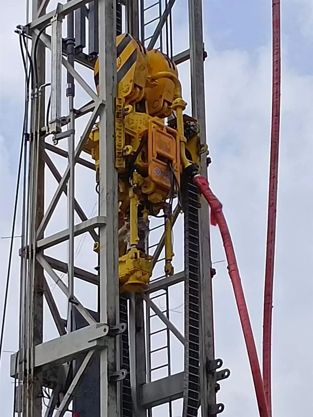 API Hydraulic Oil Workover Drilling Rig Oilfield Drilling Rig for Efficient Drilling Operations
