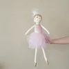 Bambola da balletto in filato rosa